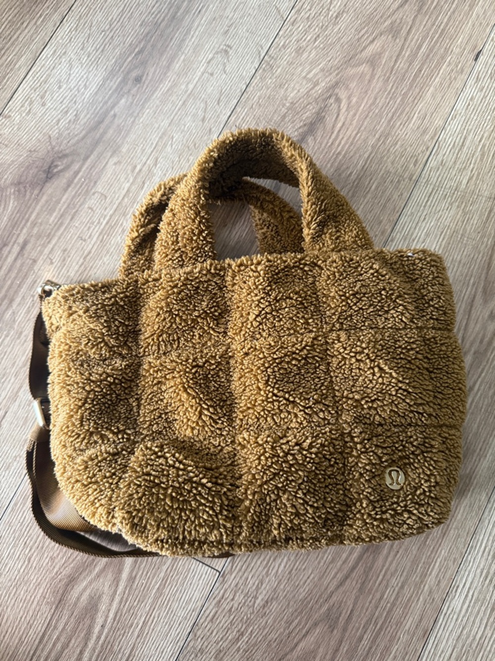 lululemon athletica Teddy Quilted Tote in Camel Brown